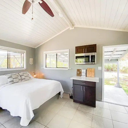 New Surf Getaway Secluded Studio Oasis 2 Mi To Beach!